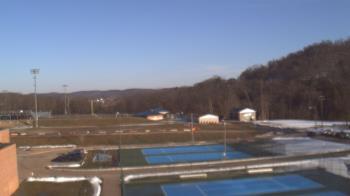 Weather camera view of Kiski Area HS.