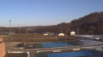 Weather camera view of Kiski Area HS.
