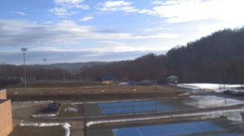 Weather camera view of Kiski Area HS.