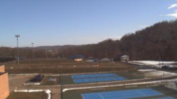 Weather camera view of Kiski Area HS.