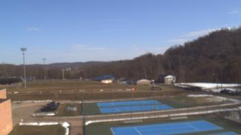 Weather camera view of Kiski Area HS.