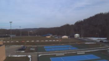 Weather camera view of Kiski Area HS.
