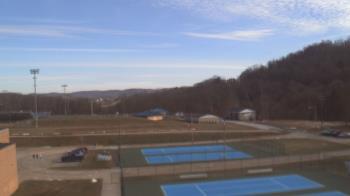 Weather camera view of Kiski Area HS.