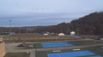 Weather camera view of Kiski Area HS.