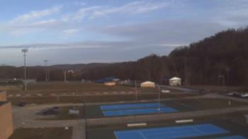 Weather camera view of Kiski Area HS.