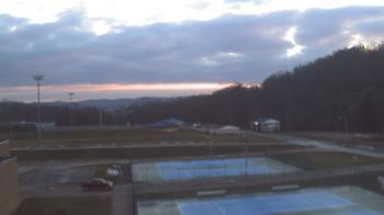 Weather camera view of Kiski Area HS.