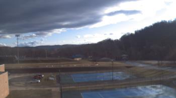 Weather camera view of Kiski Area HS.