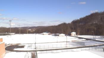 Weather camera view of Kiski Area HS.