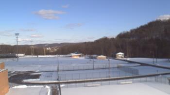 Weather camera view of Kiski Area HS.
