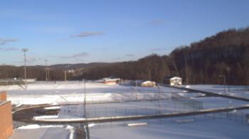 Weather camera view of Kiski Area HS.