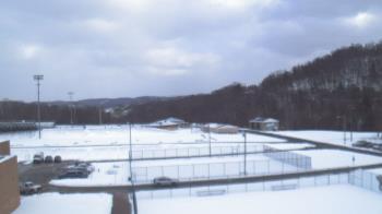 Weather camera view of Kiski Area HS.
