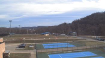 Weather camera view of Kiski Area HS.