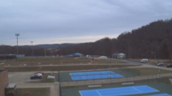 Weather camera view of Kiski Area HS.