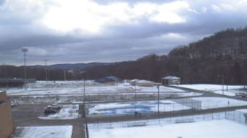 Weather camera view of Kiski Area HS.