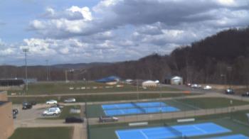 Weather camera view of Kiski Area HS.