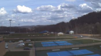 Weather camera view of Kiski Area HS.