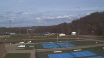 Weather camera view of Kiski Area HS.