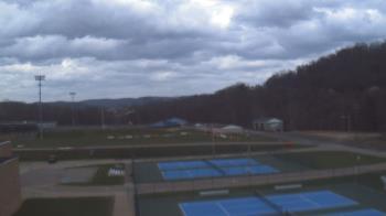 Weather camera view of Kiski Area HS.
