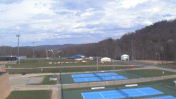 Weather camera view of Kiski Area HS.