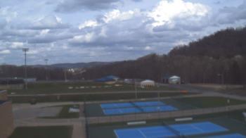Weather camera view of Kiski Area HS.
