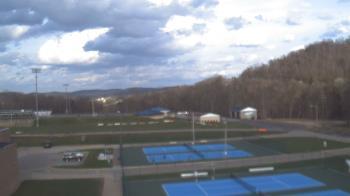 Weather camera view of Kiski Area HS.