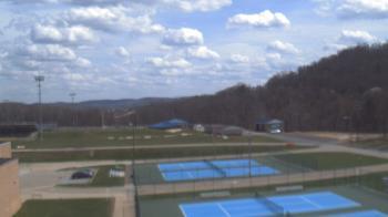 Weather camera view of Kiski Area HS.