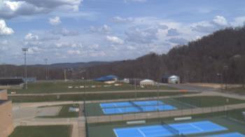 Weather camera view of Kiski Area HS.