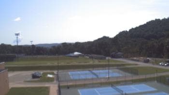 Weather camera view of Kiski Area HS.