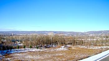Weather camera view of Wilkes-Barre Area High School.