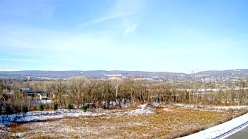 Weather camera view of Wilkes-Barre Area High School.
