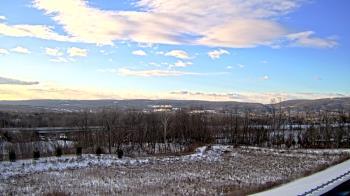 Weather camera view of Wilkes-Barre Area High School.