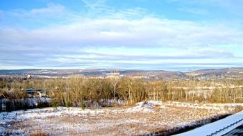 Weather camera view of Wilkes-Barre Area High School.