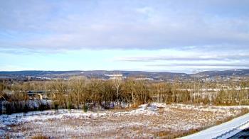 Weather camera view of Wilkes-Barre Area High School.