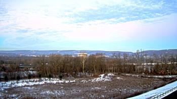 Weather camera view of Wilkes-Barre Area High School.
