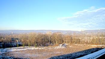 Weather camera view of Wilkes-Barre Area High School.