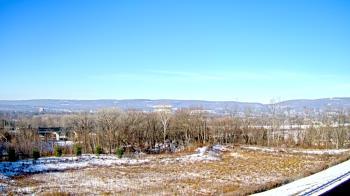 Weather camera view of Wilkes-Barre Area High School.
