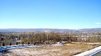 Weather camera view of Wilkes-Barre Area High School.