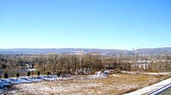 Weather camera view of Wilkes-Barre Area High School.