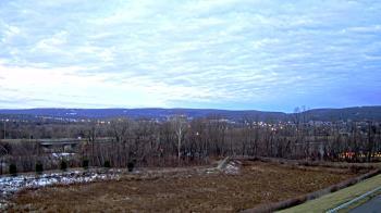 Weather camera view of Wilkes-Barre Area High School.