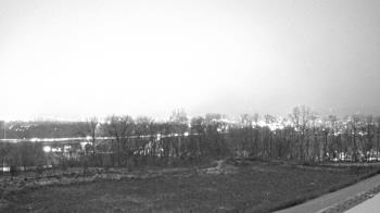 Weather camera view of Wilkes-Barre Area High School.