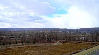 Weather camera view of Wilkes-Barre Area High School.