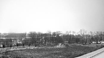 Weather camera view of Wilkes-Barre Area High School.