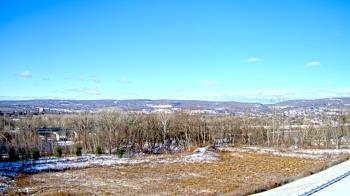 Weather camera view of Wilkes-Barre Area High School.
