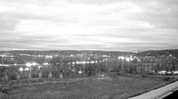 Weather camera view of Wilkes-Barre Area High School.