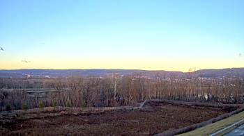 Weather camera view of Wilkes-Barre Area High School.