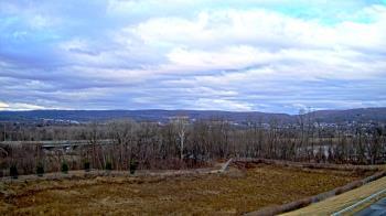 Weather camera view of Wilkes-Barre Area High School.