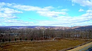 Weather camera view of Wilkes-Barre Area High School.