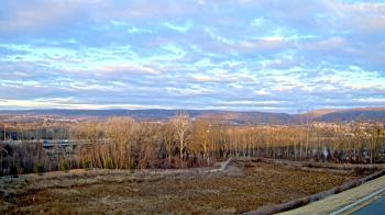 Weather camera view of Wilkes-Barre Area High School.