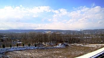 Weather camera view of Wilkes-Barre Area High School.