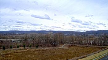 Weather camera view of Wilkes-Barre Area High School.